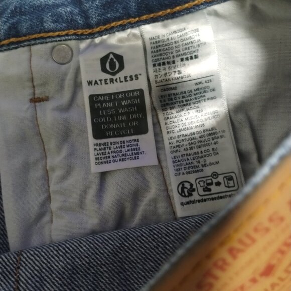 Women's Levi's Original 501 Jeans - Picture 4 of 8